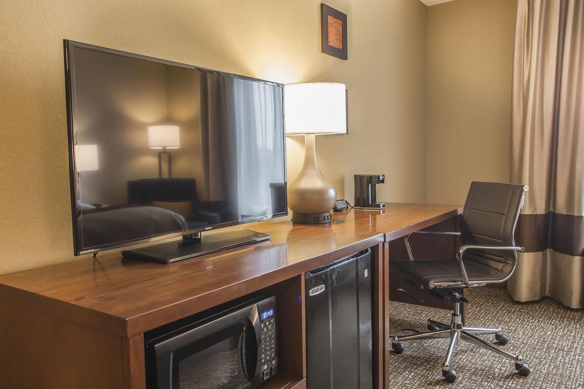 Comfort Inn Pa Turnpike - I-81 Carlisle Exteriör bild